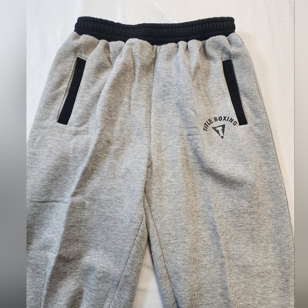 NWT Title Boxing Men's Hearther Gray Black Trim 2 Pockets Sweatpants, sz XL